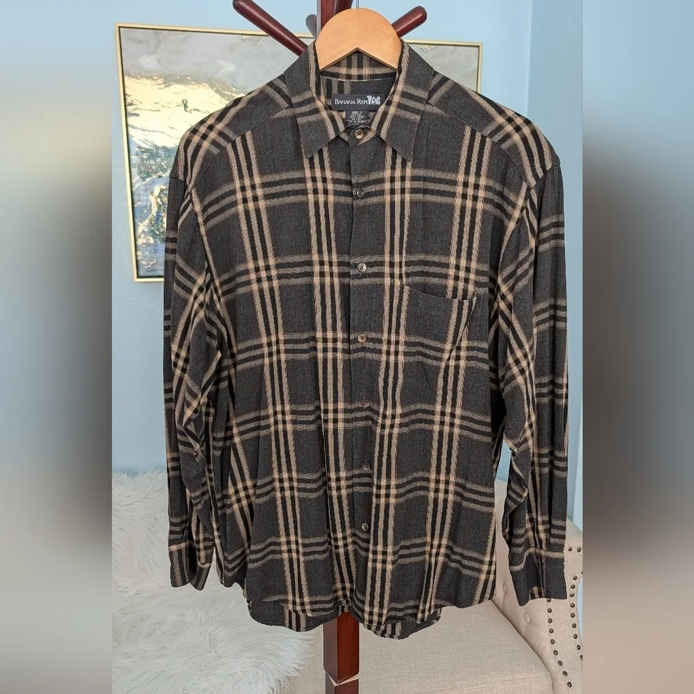 Banana Republic Black and Tan Plaid Men's Shirt Size M